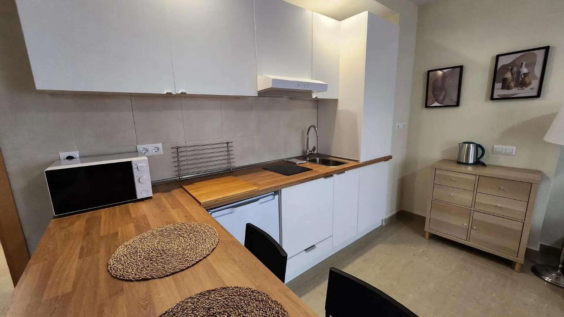 Allo Apartments Caballeros II Centro 1 Habitacion 赫雷斯